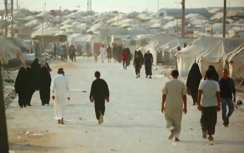 إدارة مخيم الهول تطلق سراح 200 شخص من عناصر داعش وأفراد عائلاتهم