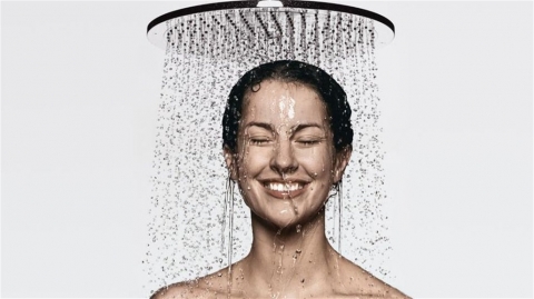 ايهما أفضل... الاستحمام مساء أم صباحا؟