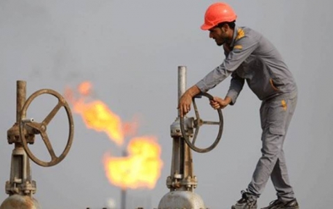 العراق يرفع سقف إنتاج مصافي التكرير إلى 880 ألف برميل يومياً