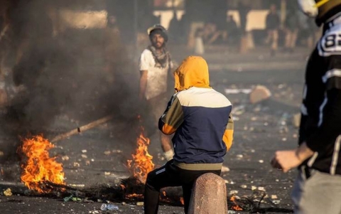 لليوم الثاني على التوالي.. تكدس مئات الشاحنات مع استمرار الاحتجاجات جنوبي العراق