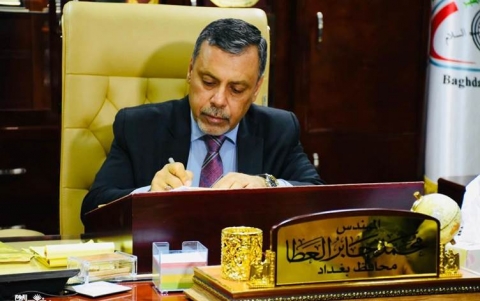 عقب ارتفاع الإصابات بكورونا.. بغداد تدعو لحظر شامل وتلوح لـ