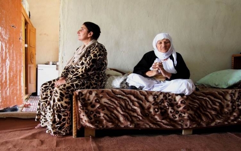 صورة امرأتين كورديتين إزيديتين ضمن الأفضل في مسابقة جامعة ستانفورد