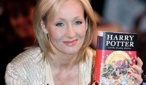 الكاتبات الأعلى أجرا في العالم