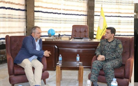 بعد لقائه بمظلوم عبدي.. صحفي كوردي: قائد قسد يتعامل مع نوعين من التحديات