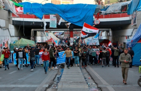 العراق.. مخاوف من استهداف أكبر للمتظاهرين وترقب خطبة السيستاني
