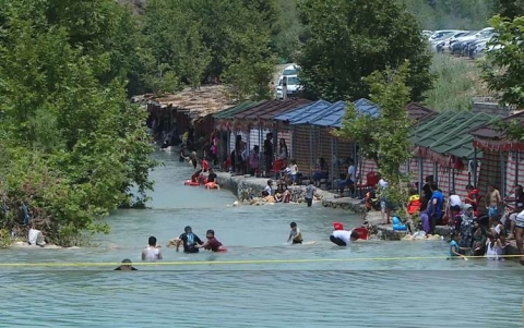 خلال 10 أيام.. 12 ألف سائح من جنوب ووسط العراق يزورون دهوك