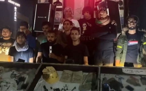 متظاهرو كربلاء: أشخاص بزي مدني اعتقلوا محتجين