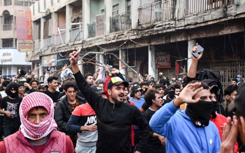 متظاهرو الناصرية يوجهون انتقادات لاذعة للصدر: الدولة فاسدة بكل أحزابها