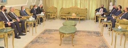 الديمقراطي والاتحاد الوطني يؤكدان ضرورة دعم خطوات حكومة إقليم كوردستان بالتفاوض مع الحكومة الاتحادية