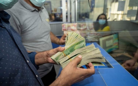 المالية النيابية تكشف عن خيارات بشأن رواتب الموظفين في الموازنة