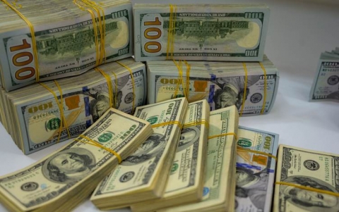 وثائق.. 113 نائباً يطالبون بتخفيض سعر صرف الدولار إلى 1300 دينار