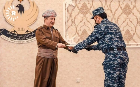 مسرور بارزاني يكافئ عناصر من شرطة أربيل منعوه من دخول مرفق حكومي