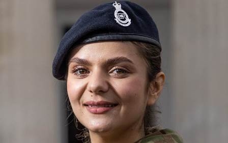 كاديت ماستي.. أول كوردية تتخرج من أكاديمية عسكرية ملكية