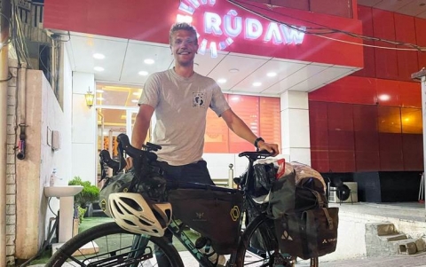 شاب يقطع المسافة من بلجيكا إلى أربيل في 293 يوماً