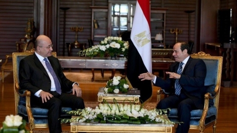 غياب علم العراق بلقاء السيسي وصالح يسبب جدلاً واسعاً