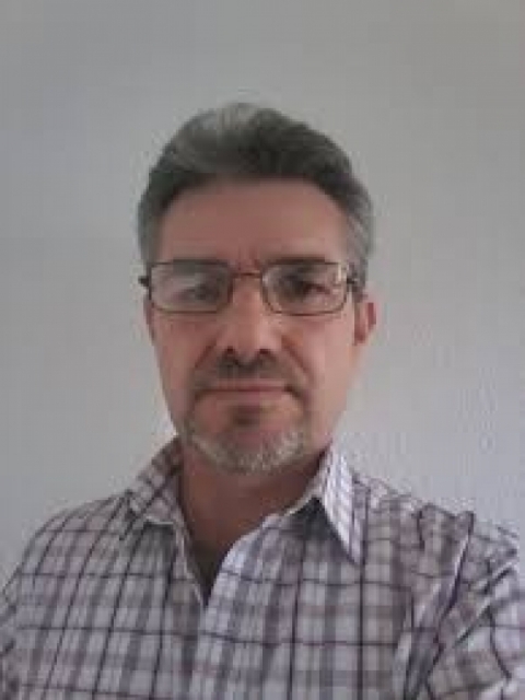 صواريخ عالية نصيف