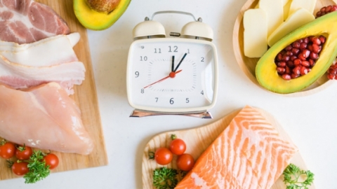 بطريقة الصيام المتقطع.. كم عدد الساعات اللازمة لفقدان الوزن؟