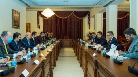 رئيسة كتلة الديمقراطي الكوردستاني : وفد الإقليم لديه صلاحية الوصول لحل جذري مع بغداد