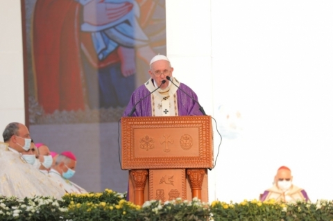 البابا خلال احيائه اكبر قداس له في العاصمة أربيل: أتيتُ حاجاً لاشكركم