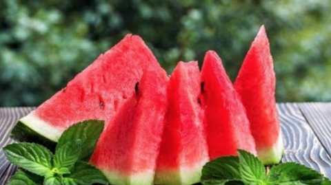 فوائد متعددة للرقي أو البطيخ... لكن احذروا هذا الخطر!