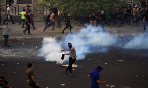 الحشد يتبرأ من وثيقة متداولة عن استيراده قنابل الغاز التي قتلت المتظاهرين : 