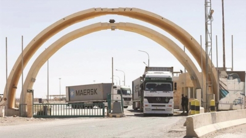 خبير اقتصادي: ميليشيات وأحزاب تدير منافذ غير رسمية.. تمتلك نفوذ أقوى من الدولة