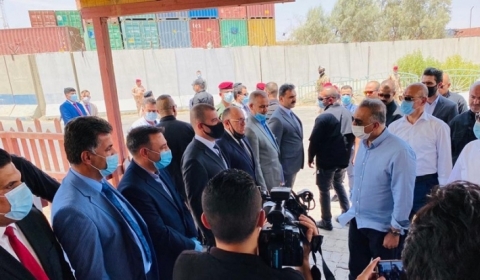 بعد زيارة الكاظمي .. تغييرات تطال مسؤولين كبار في موانئ العراق