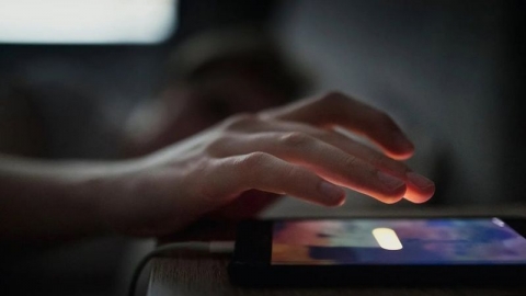 السهر: لماذا يضحي البعض بالنوم من أجل الاستمتاع بالحياة رغم أضرار ذلك على صحتهم؟