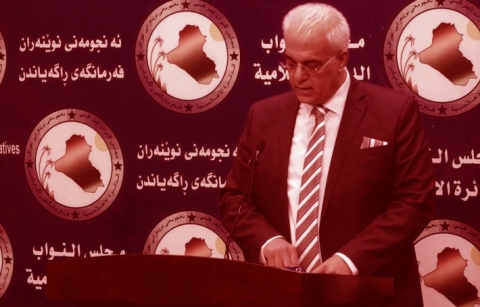 نائب عراقي يقدم طلب لجوء مع عائلته إلى أمريكا