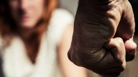 الحجر يحوّل 