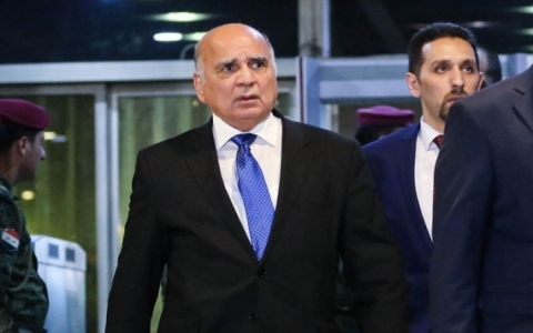 وزير الخارجية العراقي يصل باريس