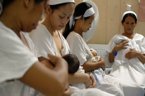 الرضاعة الطبيعية تحمي من ارتفاع الكوليسترول عند البلوغ