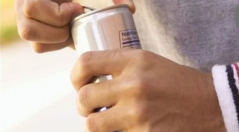 احذر تناول هذا النوع من المشروبات.. يحتوى على مادة مطهرة ويسبب السرطان