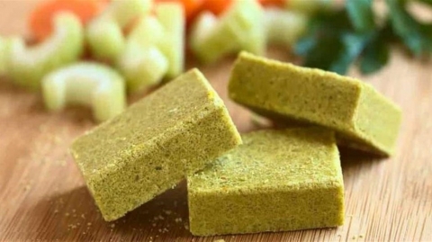 هل صحيح أن مكعبات مرقة الدجاج تسبب السرطان؟