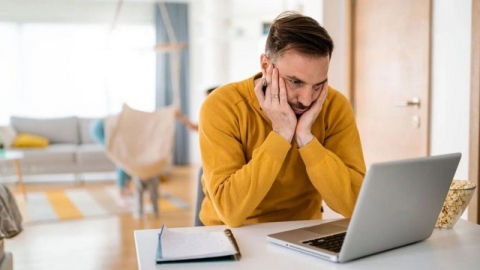 العمل عن بعد: كيف يقوض الثقة بين الزملاء وكيف يمكنك أن تستعيدها؟