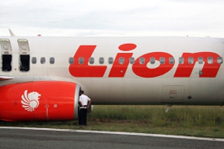 العثور على حطام الطائرة الاندونيسية المنكوبة