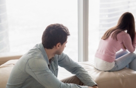 تجاهل المرأة للرجل يزيد من تعلقه بها