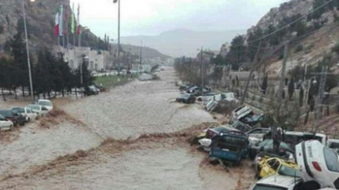 مقتل 11شخصا وغرق 10 محافظات بسبب السيول في ايران