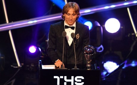 الفنانة الكوردية لوكة زاهر تنشر صورا جديدة