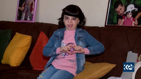 بتضحية قلّ نظيرها.. أب يتبرع بأذنيه لابنته في كوردستان