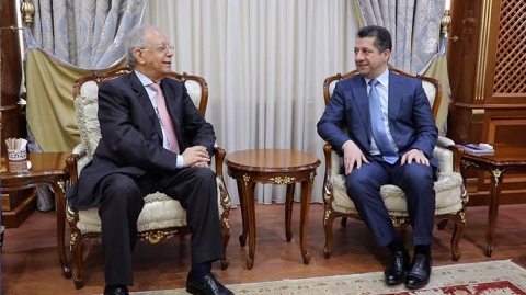 فخري كريم: مسرور بارزاني سيترك 