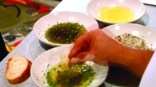 زيت الزيتون يزيل مخاطر أمراض القلب