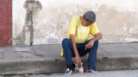 هل يدفع الفقر الرجال وحدهم إلى الانتحار؟