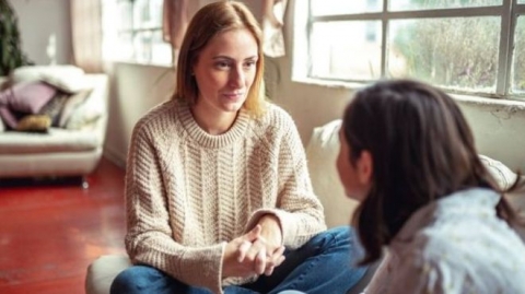 فيروس كورونا: كيف يجب على الوالدين التحدث مع أطفالهم حول الوباء؟