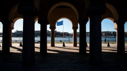 فيروس كورونا: وزراء الاتحاد الأوروبي يوافقون على حزمة إنقاذ مالية للدول المتضررة من الوباء