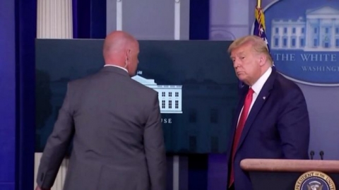 دونالد ترامب: الخدمة السرية أطلقت النار على مسلح خارج البيت الأبيض