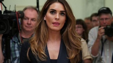 من هي هوب هيكس التي 