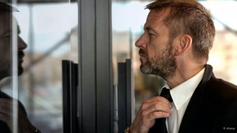 كيف يمكن أن تؤدي الثقة المفرطة إلى كوارث لا نتخيلها؟