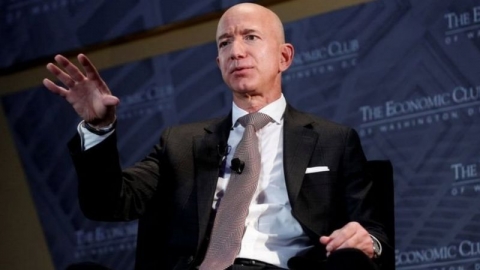 أمازون: كيف تمكن جيف بيزوس من صناعة ثروة طائلة من مكتب صغير في منزله قبل تأسيس شركته؟