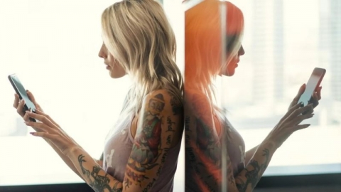 الفضول: لماذا لا نستطيع التوقف عن تتبع خصوصيات الآخرين؟